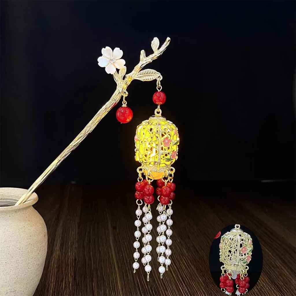 Ancient Style Luminous Hairpin: High-End Alloy Lantern Design for Hanfu Skirts