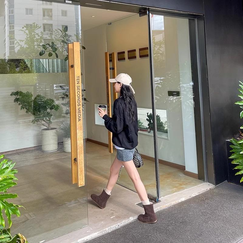 Two wear snow boots women's short boots winter new leather children's plush thermal cotton shoes lamb wool shoes