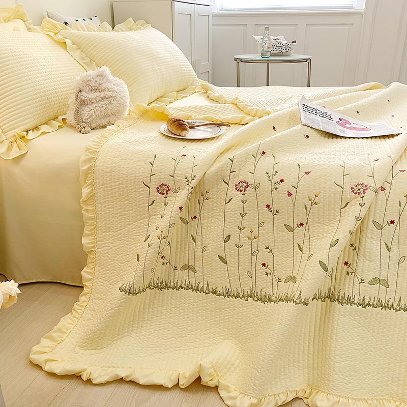 1Pc Korean Princess Ruffles Flowers Embroidery Summer Quilt Bedspread on The Bed Quilt Air-conditioning Blanket Bedding Set