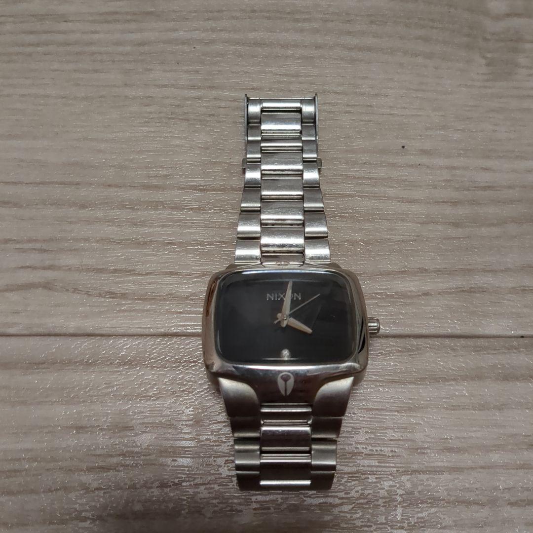 Used NIXON quartz watch silver color