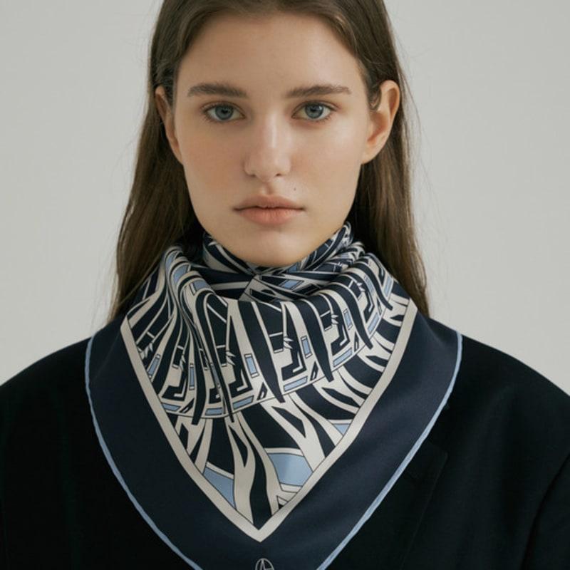 AVVINA PELLE Montre Square Silk Scarf 90 - Navy