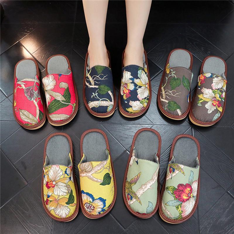 Unisex Winter Cotton Slippers: Fashionable Print, Warm Fabric, Non-slip Rubber Soft Sole for Home