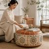 Mobilier pentru salon – Taburete și scaune pufoase