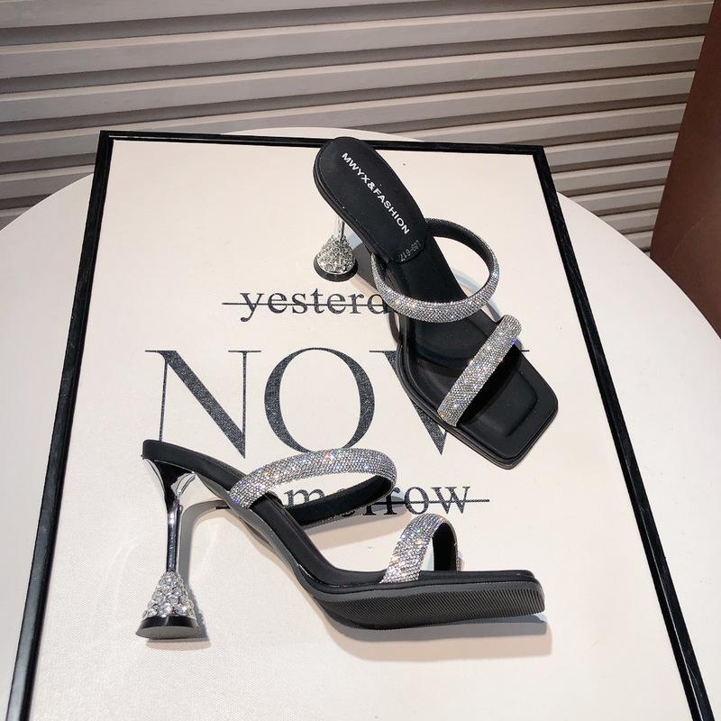 Thick-heeled Slippers Women's 2024 New Women's Summer Korean Version Gentle Low-heeled Rhinestone Half-slippers Women Wear One-word Sandals