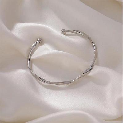 Bracelet Female Mobius Ring Bracelet Ins Light Luxury Niche Design Bracelet Simple Fashionable High End Girlfriend Bracelet