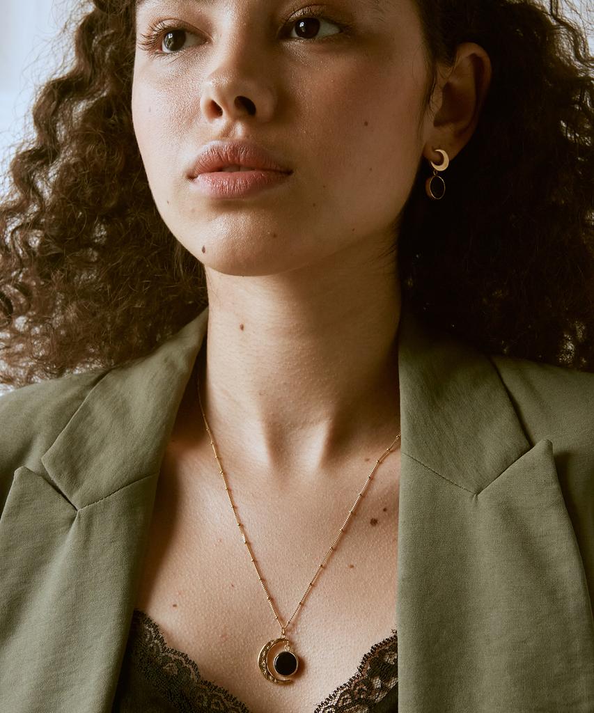 Iris Memory-Hope Moonlight Onyx Necklace No. 1-Gold