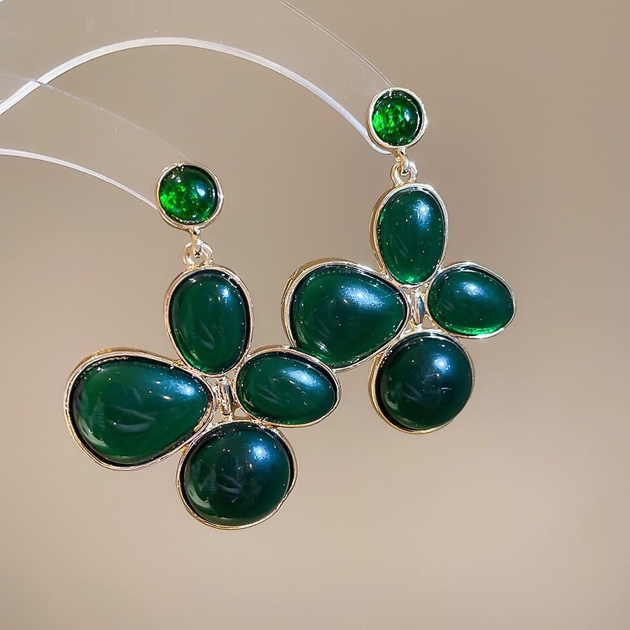 

Серьги-пусеты с жемчугом в виде цветка бабочки с зеленой иглой из серебра Маленькие свежие серьги высокого класса Серьги Женские