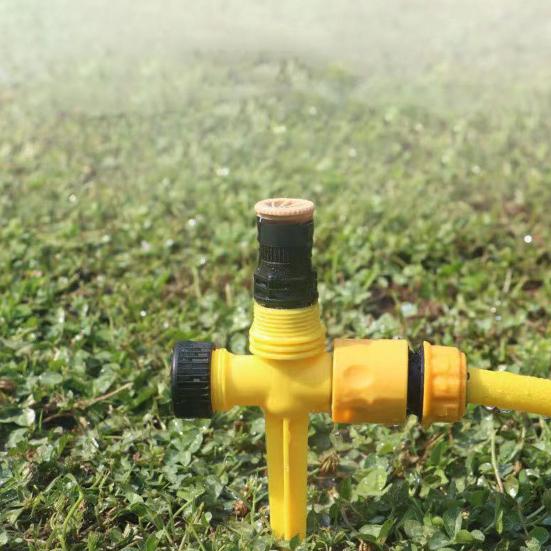 Lawn Sprinkler with Spike Base Ground Insert Water Sprinkler Adjustable Garden Sprinkler