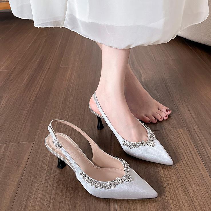

Pointed head bag head sandals women s 2026 spring and autumn new rhinestone silk and satin temperament is beautiful, thin heels and high heels 40 шампанського