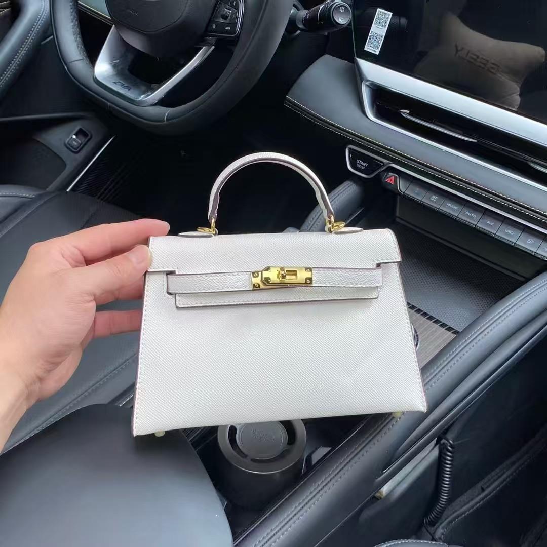 Neue Ledertasche Mini-Handtasche Modeverschluss Damentasche 19CM