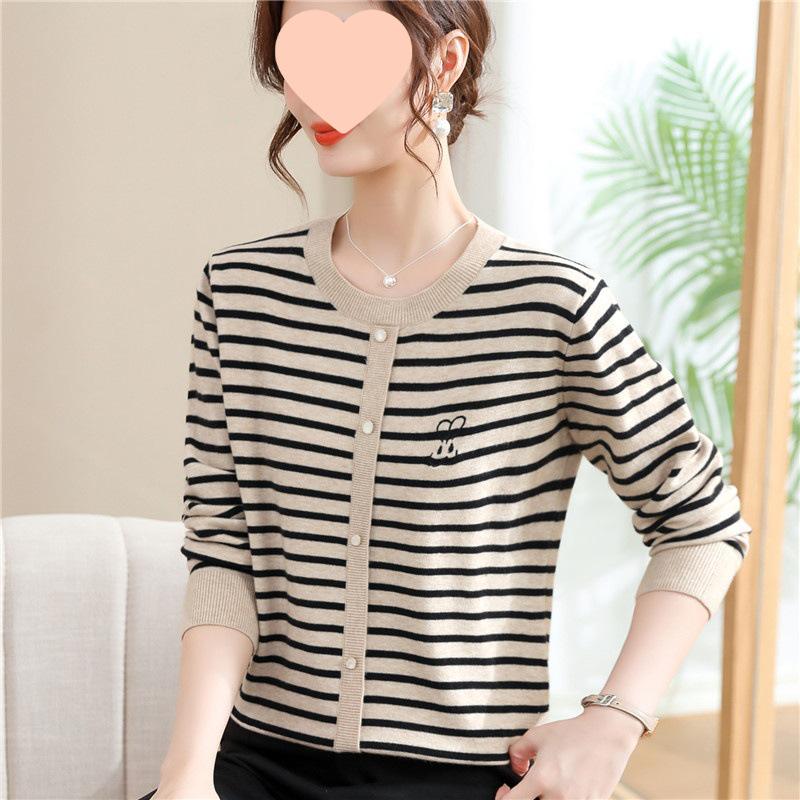 Mom's 2025 Autumn Striped Long-Sleeve Knit Sweater for Middle-Aged & Elderly Women