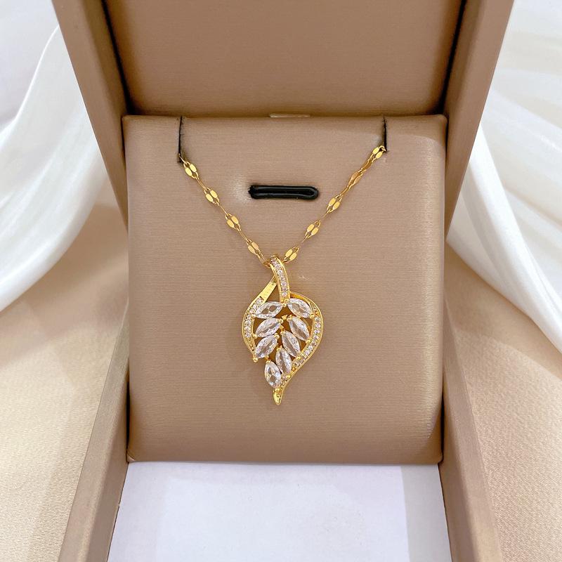 Titanium Steel Luxury Diamond Gold Micro-Inlaid Necklace for Women - Trendy Clavicle Chain