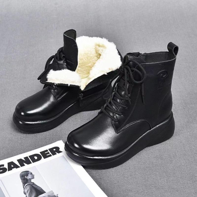 

Женские ботинки из мягкой кожи на толстой подошве, туфли-маффины на танкетке, с круглым носком, новые осенне-зимние, из натуральной мягкой кожи, бархатные, утепленные, модные ботинки 40