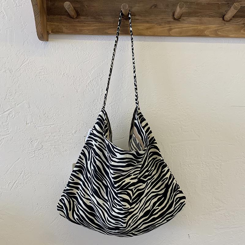 

Women s Large Capacity Leopard Print Canvas Crossbody Tote Bag