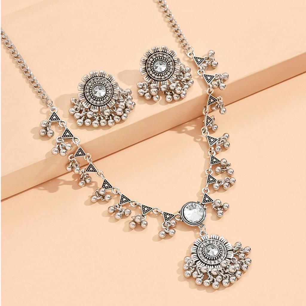 Moda Stile Etnico Indiano Set da 2 Pezzi in Zircone di Cristallo per Donne Collana Choker con Perline Metalliche e Nappa Orecchini Set in Zircone