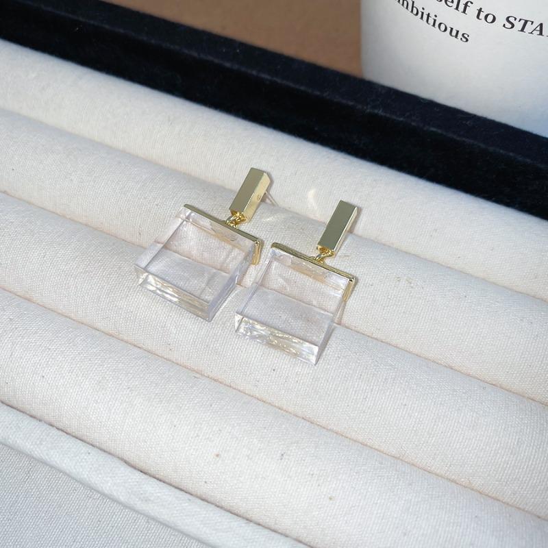 New emerald square resin necklace earrings set retro design sense niche fashion versatile jewelry