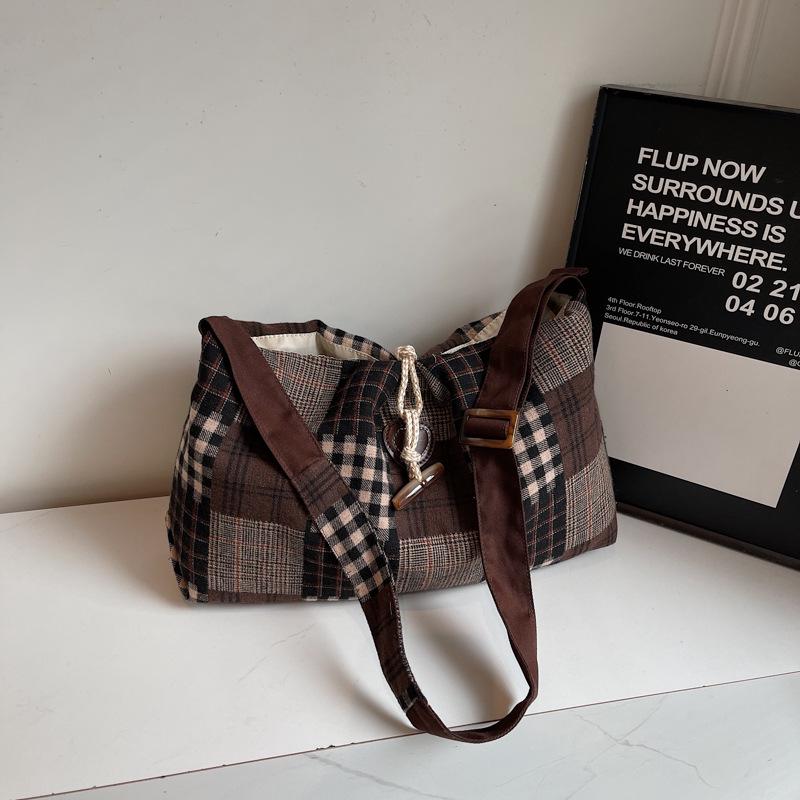 

Vintage 2025 Wool Plaid Shoulder Bag: Casual, Lightweight Crossbody for Autumn & Winter кавовий