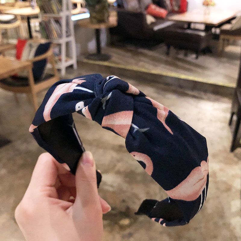 Fabric headband female Yiwu headdress jewelry autumn and winter feeling wide edge versatile high skull top headband hairpin
