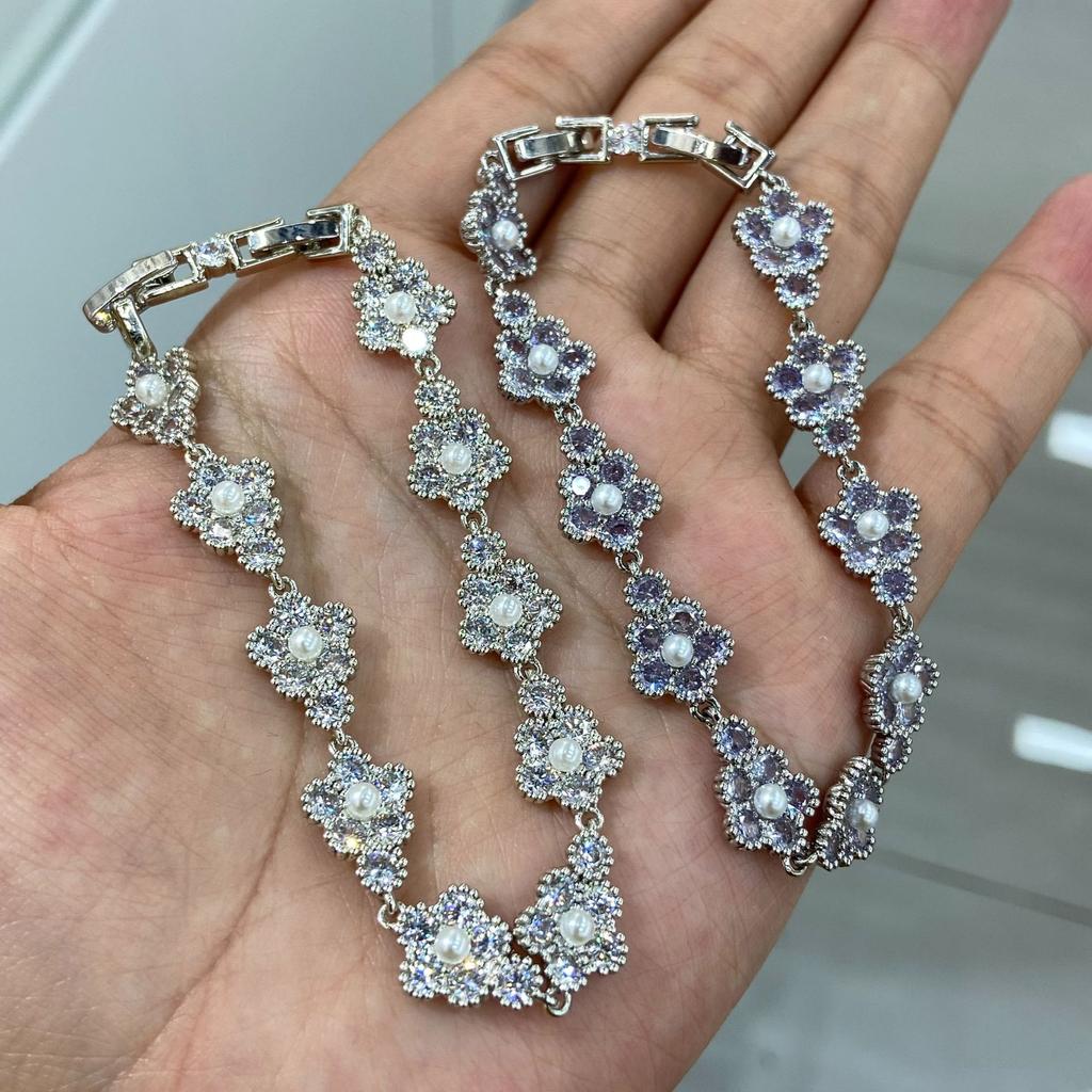 Jewelry Flower Bracelet White Light Luxury Flower Design High-End Bracelet Women