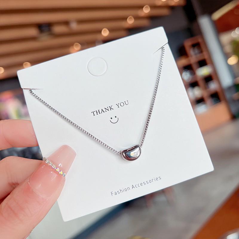 Korean 18K Gold Titanium Steel Women's Clavicle Necklace - Versatile, High-End, Non-Fading Temperament Choker.