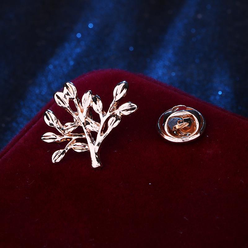 Classic Mini Brooches Set  Maple Leaf Airplane Animal Lapel Pin for Suit Jacket Collar Cute Small Safety Pin Badge for Women Men