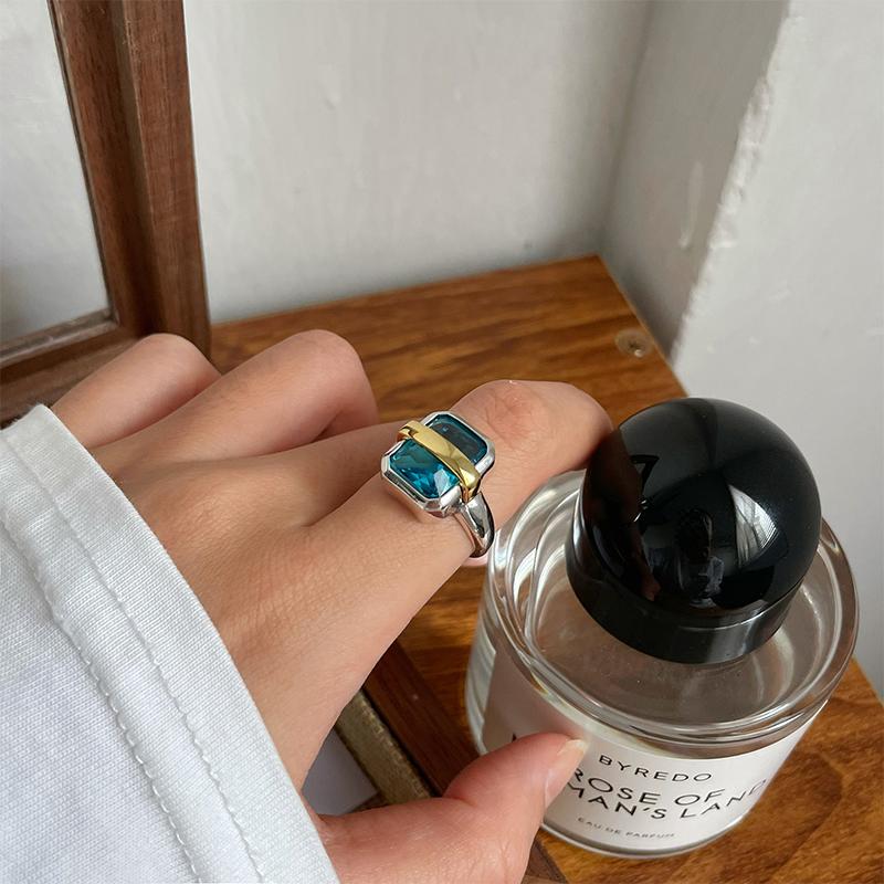 foxanry Stamp Ring for Women New Fashion Light Luxury Charming Blue Crystal Punk Clavicle Chain Party Jewelry Gifts