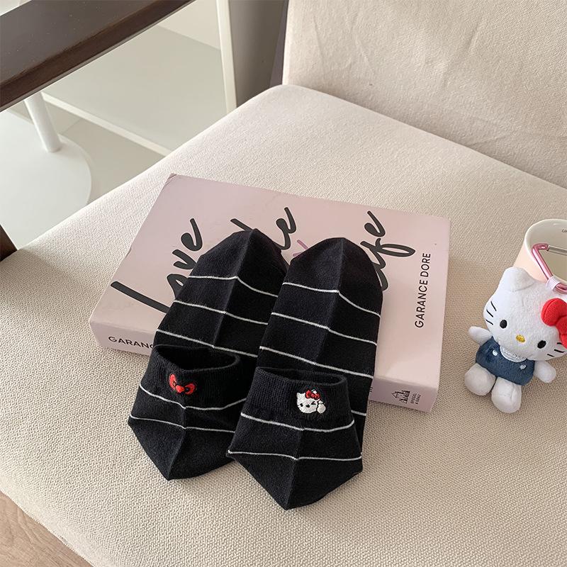 

New Product Embroidered Cat Bow Ab Medium Tube Socks Fashion Combed Cotton Socks One size fits all чорний