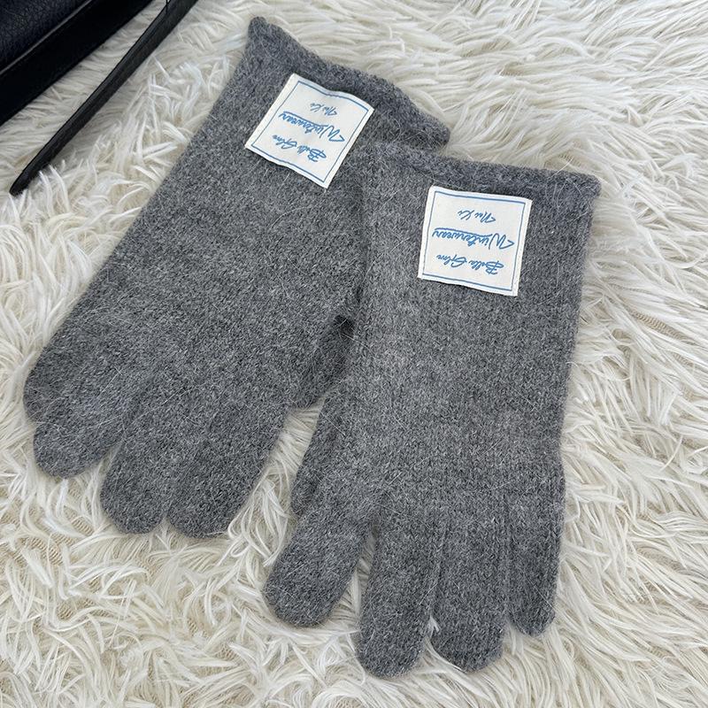 Nianke Women's Red Angora Knit Gloves - Winter Warm, Touch Screen Compatible, Five-Finger Design, and Cold-Proof for Christmas and New Year.