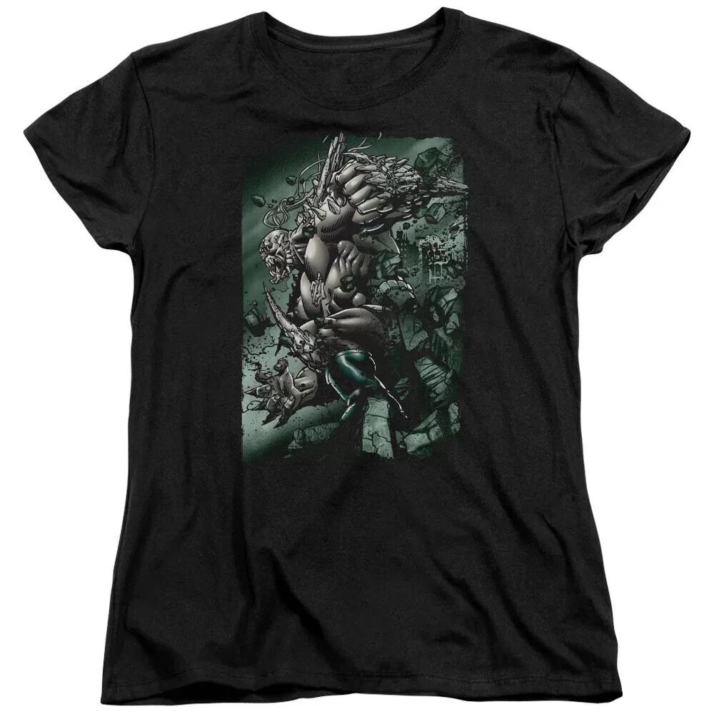 Superman  Doomsday Destruction  Women s T-Shirt M