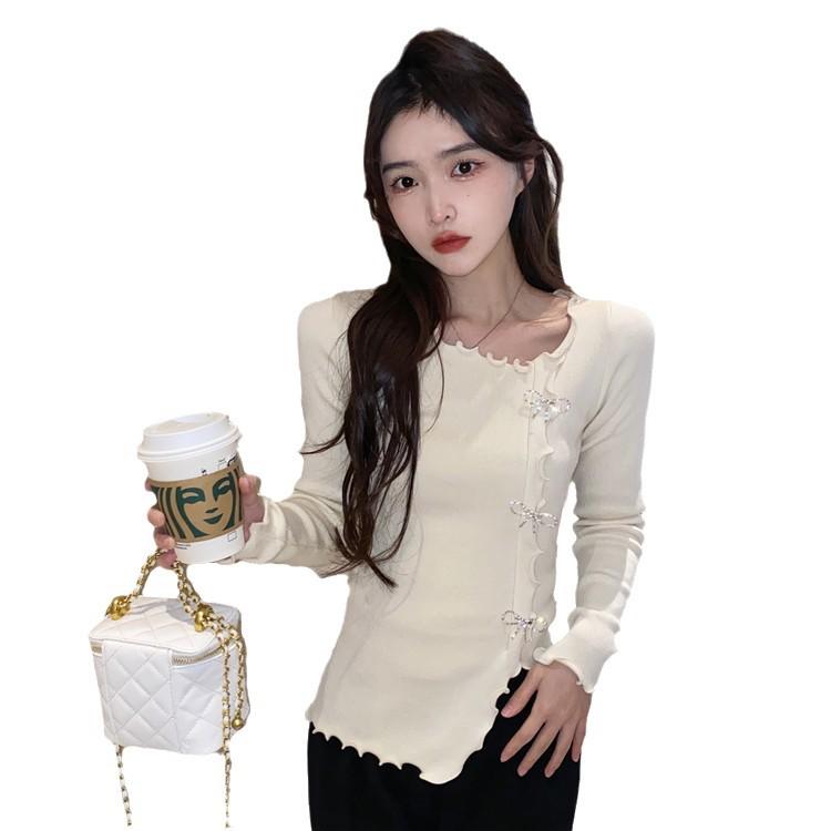 Hong Kong Style Plus Size Black Knitted Sweater for Women - Slim Fit with Irregular Ruffle Edge