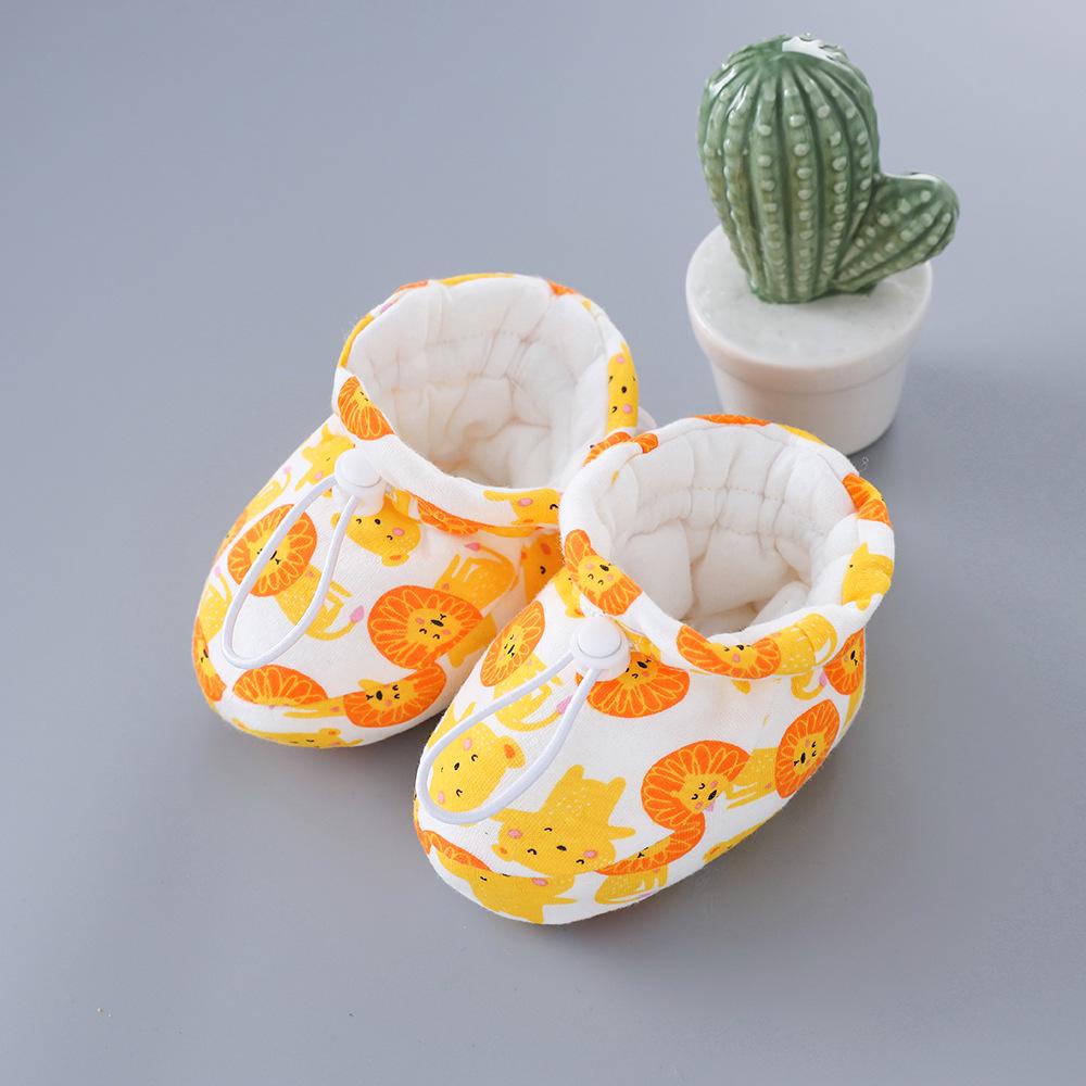 Winter Newborn Fleece-Lined Soft-Soled Baby Shoes & Socks: Warm Cotton for Toddlers, Boys & Girls