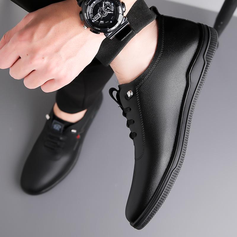 Men's Versatile Lightweight White Leather Slip-On Casual Shoes - Summer 2025 Collection