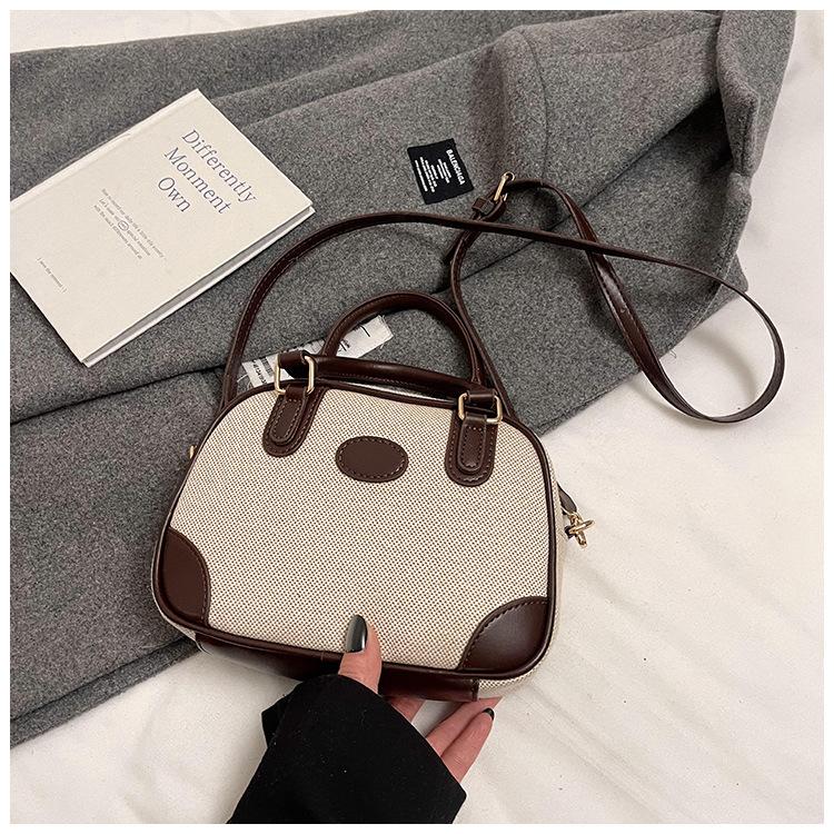 

Винтажная коричневая маленькая сумка женская 2025 новая универсальная сумка-мессенджер сумка-подушка для руки сумка для боулинга тренд