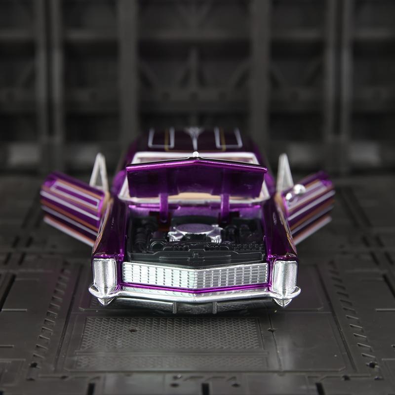 Maisto 1:26 Simulation Buick Riviera Alloy Car Model Ornament Collection Car Doors Can Open Supercar Static Desktop Gift