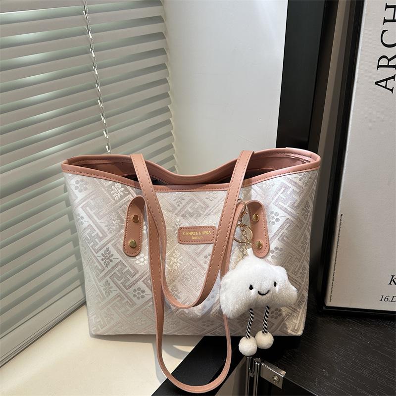 New Versatile Fashion Casual Simple Beauty Personality Niche Portable Shoulder Underarm Tote Bag Women