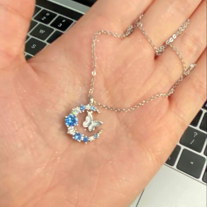 Butterfly Moon Necklace 1Pcs Korean Fashion Women Alloy Chain Cute Design Elegant Jewelry for Party and Daily Wear