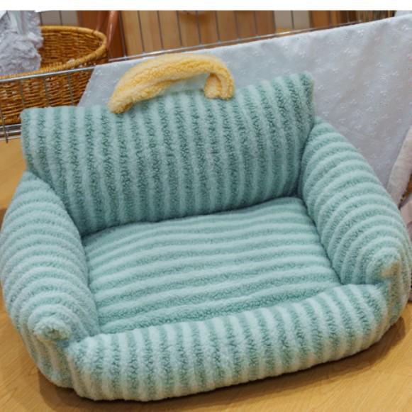 Plush Pet Sofa: Warm, All-Season Bed for Cats and Dogs