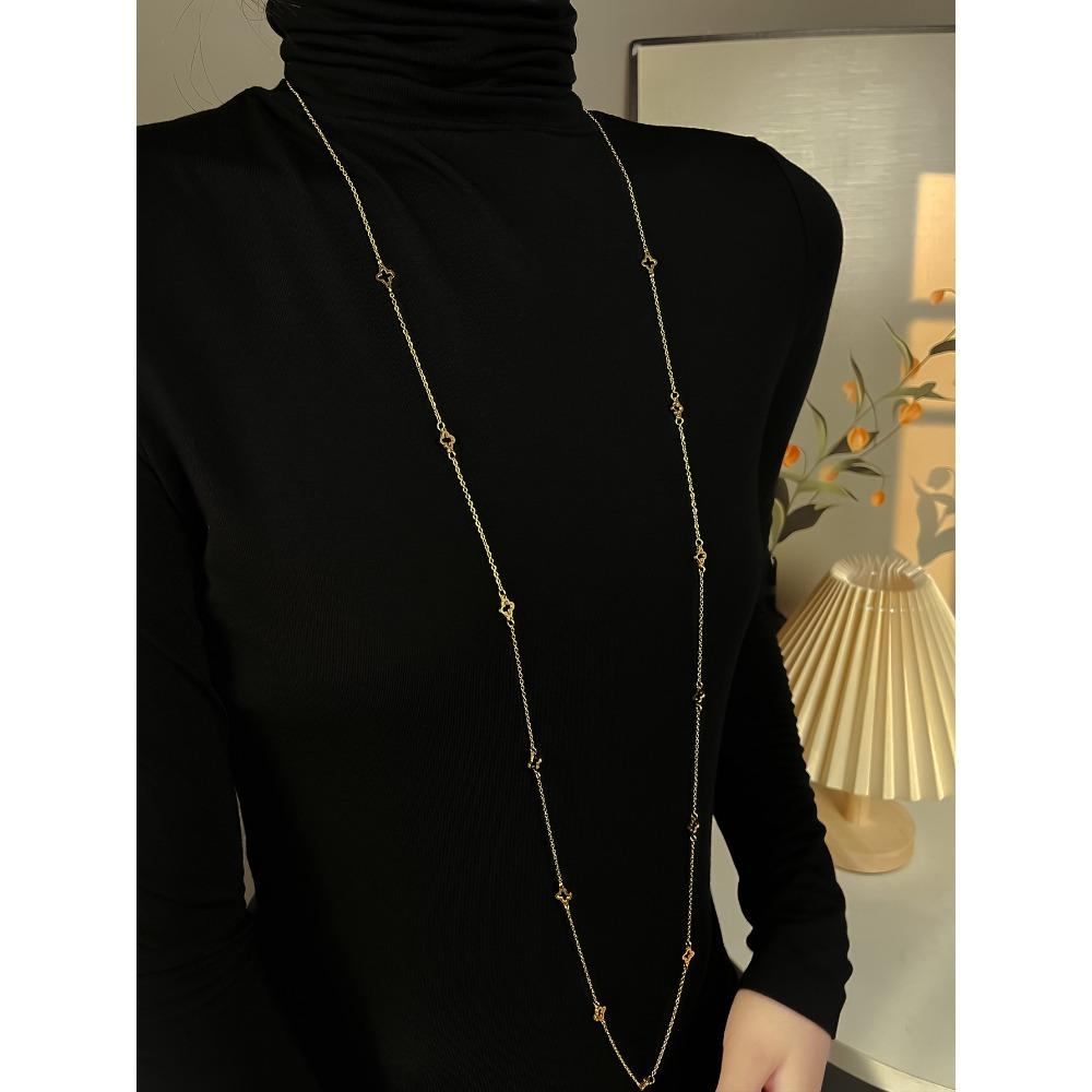 Extended Four-leaf Clover Necklace for Women Layered Titanium Steel Necklace with A Sophisticated and Unique Style золотой