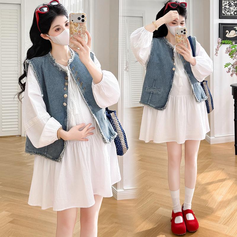 Real Shot: Plus-Size Korean-Style Maternity Spring Outfit - Fashionable Denim Vest Dress Set L