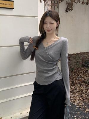 Spicy Girl V-Neck Long-Sleeve Crop Top Women's Autumn 2025: Versatile, Simple Base Layer