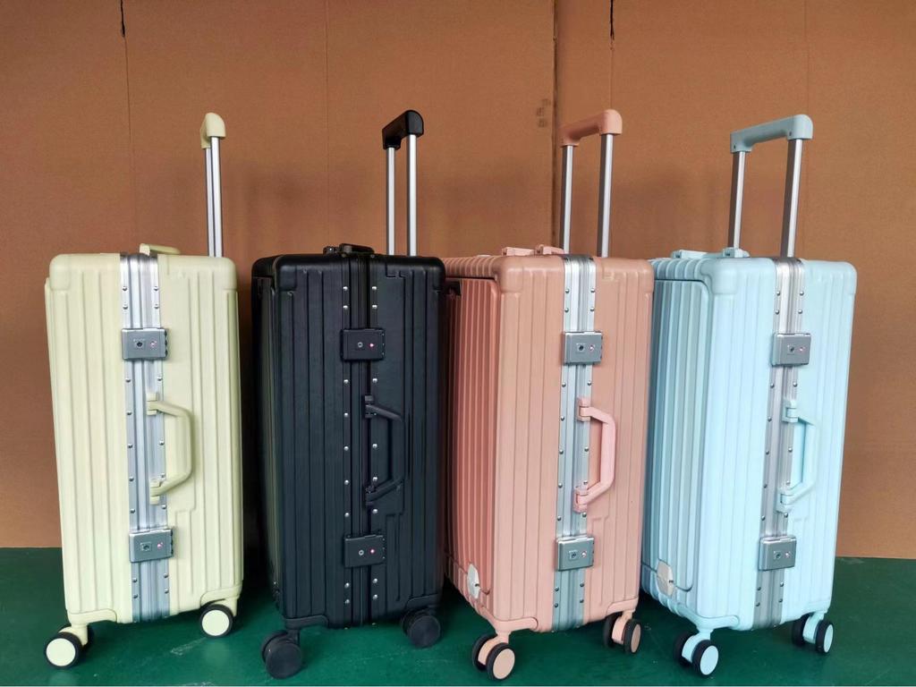 20-Inch Aluminum Frame Business Trolley Case with Universal Wheels and Combination Lock