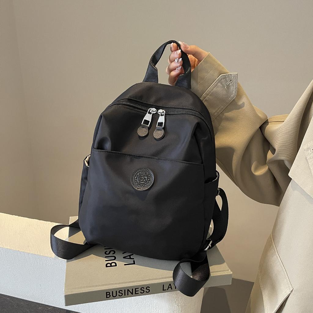 New Fashion Oxford Cloth Light Travel Ladies Backpack Outdoor Mountaineering Travel Bag