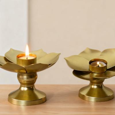 Creative Home Decor Metal Lotus Candlestick Aromatherapy Candle Stand Candle Tray Candle Cup Personalized Ornament Handicraft