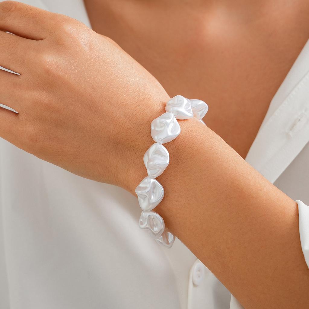 Fashion Irregular Special-shaped Pearl Necklace, Light Luxury Metal Collarbone Chain Set