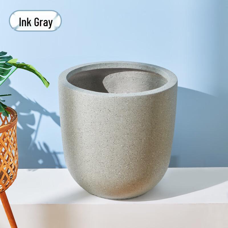 Lieve Minimalist Concrete Planter