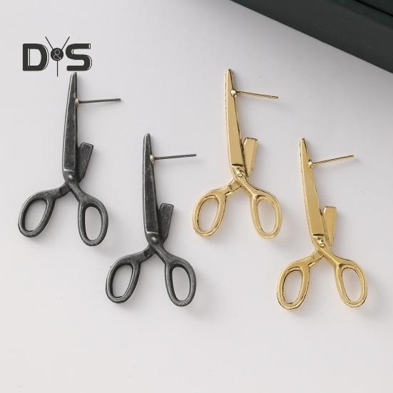 1 Pair Women Earrings Exaggerated Style Scissors Shape Retro Individual Anti-slip Daily Wear Special Occasions Club Ear Jewelry