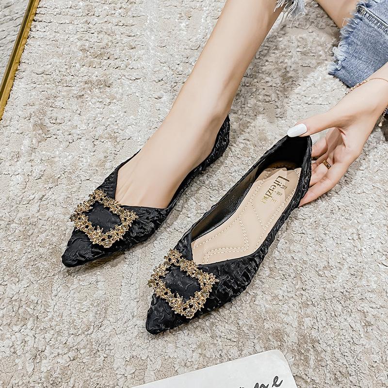 Pointed Flat-soled Single Shoes Women's New Gentle Shoes Fairy Rhinestone Beanie Shoes Large Size Women's Shoes