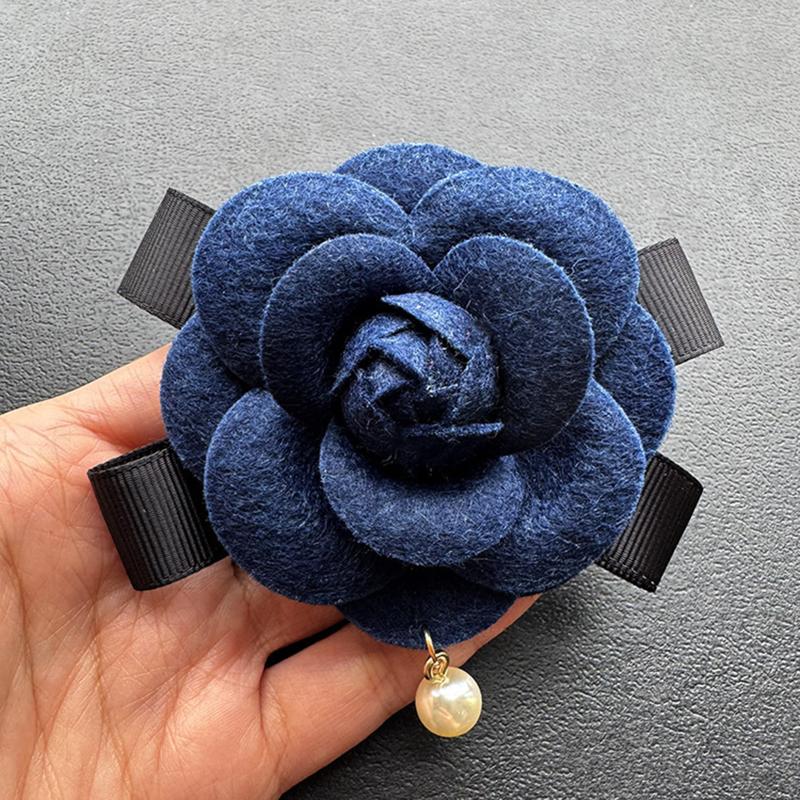 Eleganti Abiti da Donna e Ragazza Spille Distintivi Camelia a Quadri Classici da Donna Alta Qualità Feste Accessori Spille da Matrimonio