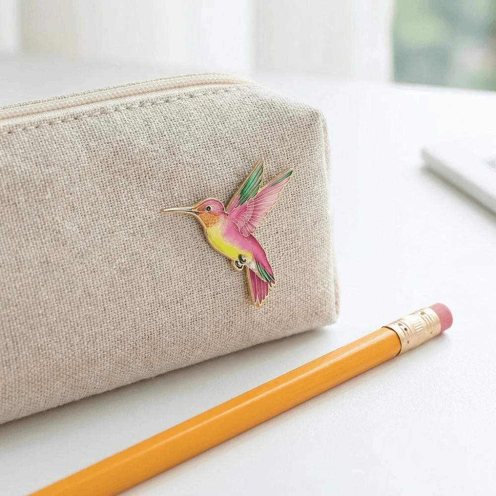 Animal Hummingbird Enamel Brooch Vintage Bird Metal Pin Personality Bird Badge Pin  Gifts