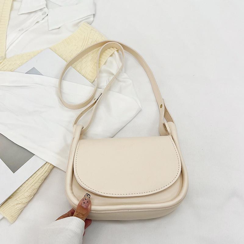 Fashionable Medium Saddle Crossbody Bag For Women In Colorful Pu Leather Style